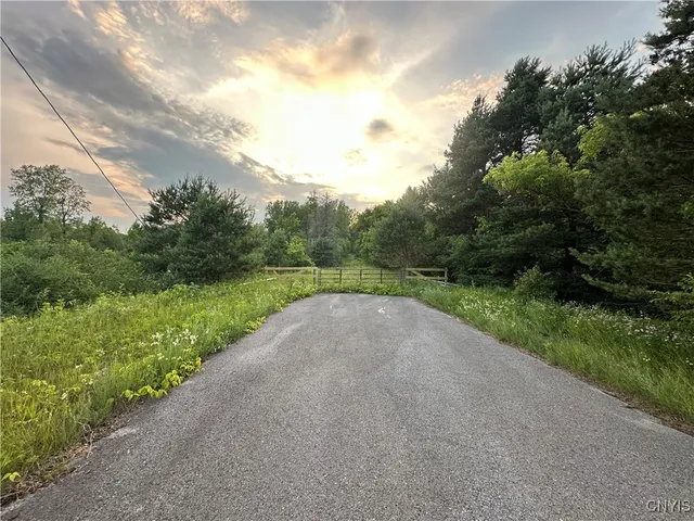 $77,000 | 28381 Highway 11, Le Ray, NY 13637