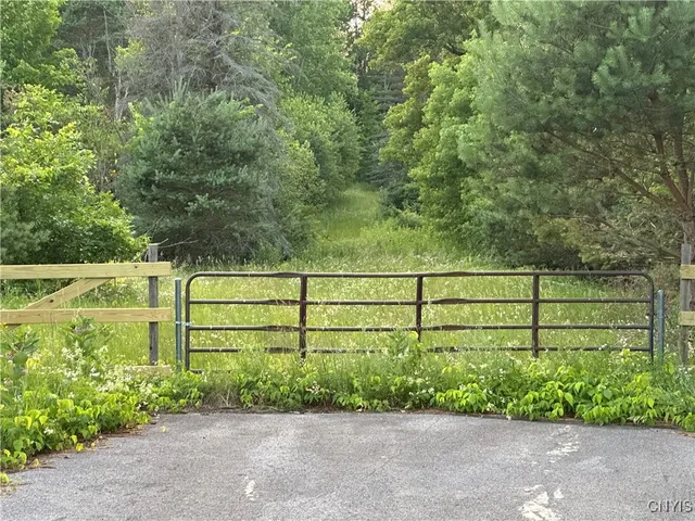 $77,000 | 28381 Highway 11, Le Ray, NY 13637