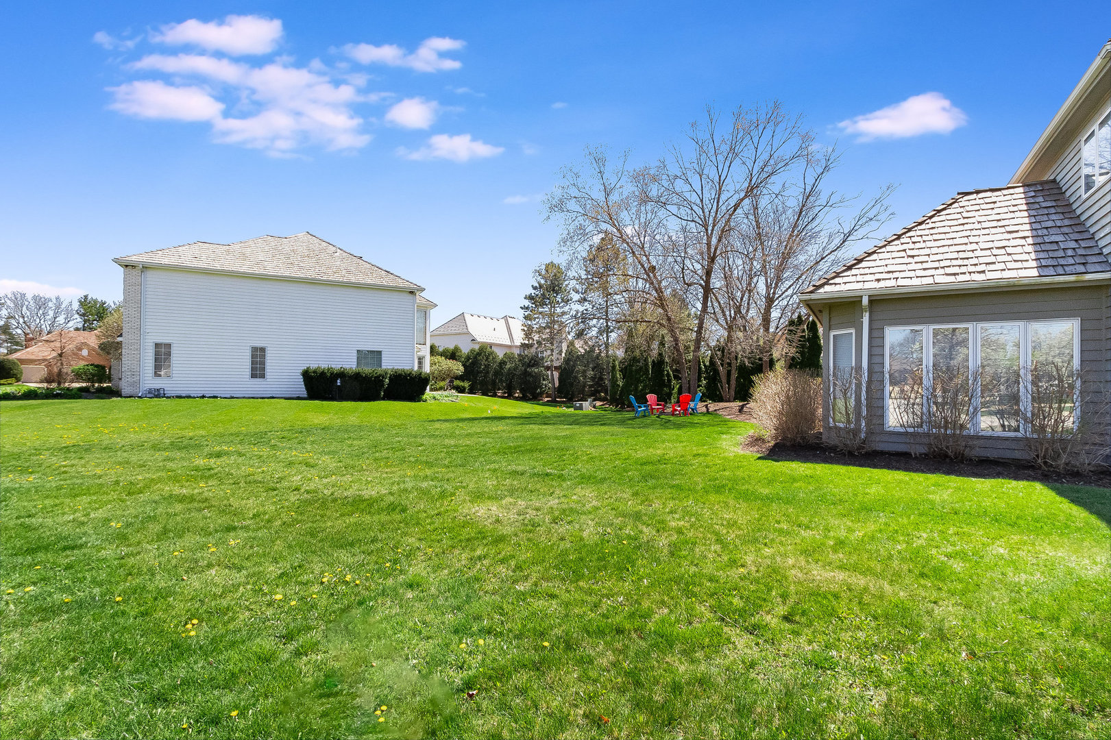 2204 Arrowhead Drive Naperville, IL 60564 - Photo 35 of 40 a front view of house with yard and green space