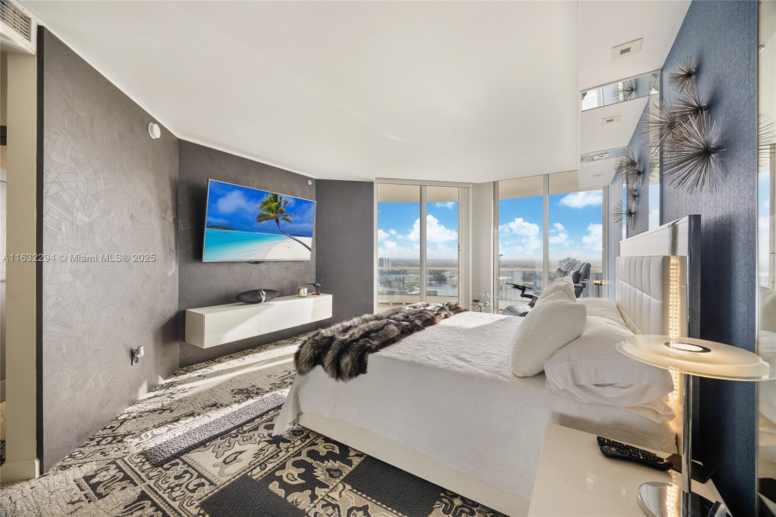 7000 Island Boulevard, Unit PH08 Aventura, FL 33160 - Photo 14 of 21