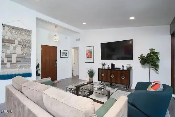$895,000 | 7824 Tujunga Avenue, North Hollywood, CA 91605