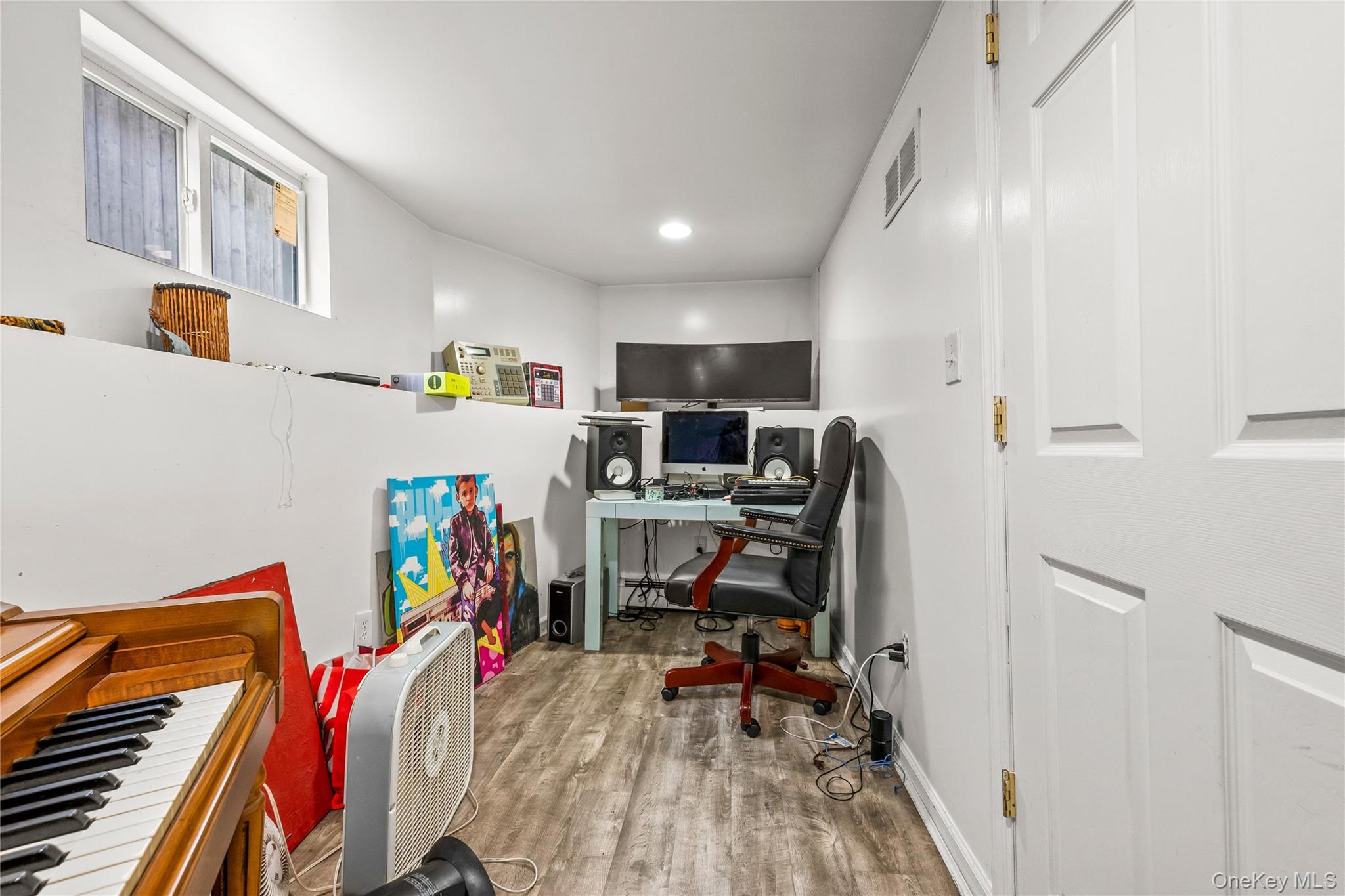 46 Meadow Lane New Rochelle, NY 10805 - Photo 35 of 39