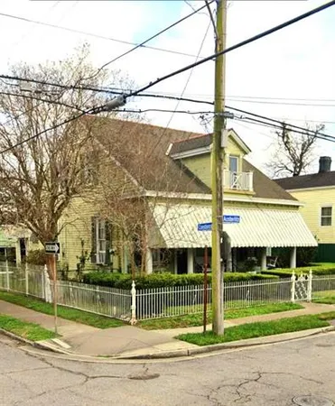 $1,275 | 739 Austerlitz Street, Unit A, New Orleans, LA 70115