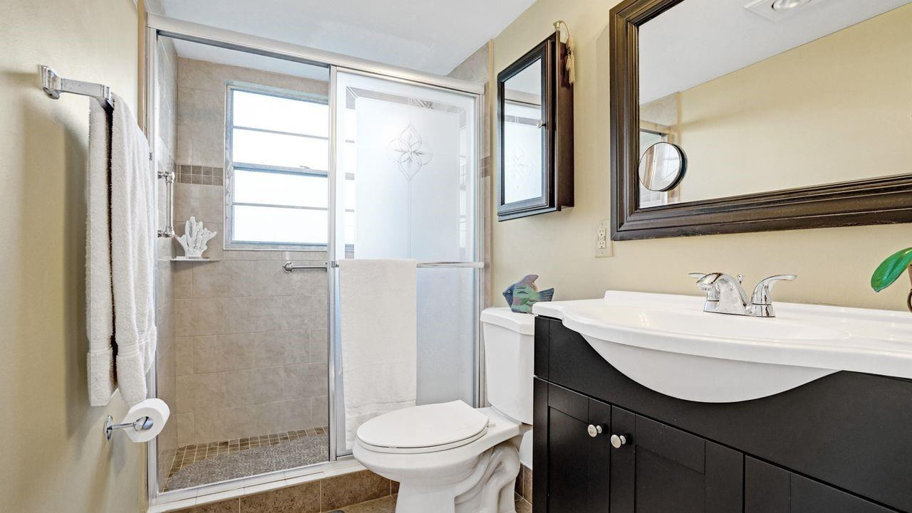 1036 Guildford East, Unit 1036 Boca Raton, FL 33434 - Photo 27 of 50 Photo 27