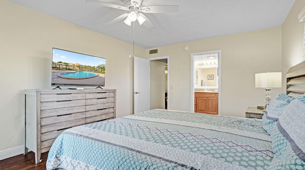 1036 Guildford East, Unit 1036 Boca Raton, FL 33434 - Photo 30 of 50 Photo 30