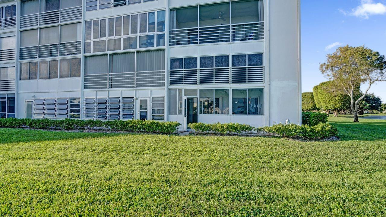 1036 Guildford East, Unit 1036 Boca Raton, FL 33434 - Photo 44 of 50 Photo 44