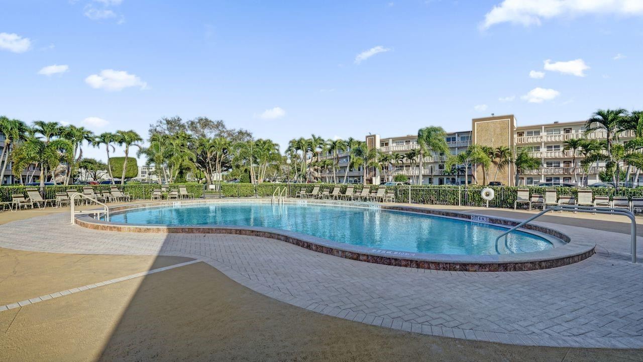 1036 Guildford East, Unit 1036 Boca Raton, FL 33434 - Photo 47 of 50 Photo 47