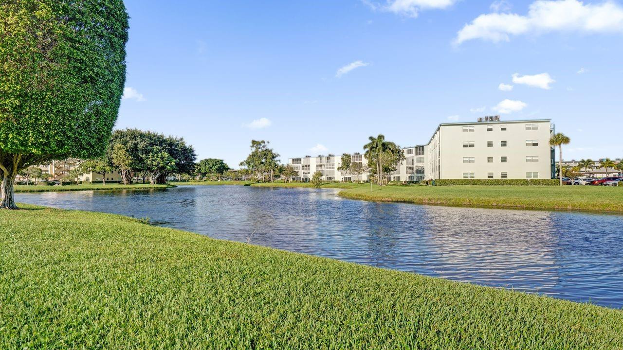 1036 Guildford East, Unit 1036 Boca Raton, FL 33434 - Photo 6 of 50 Photo 6