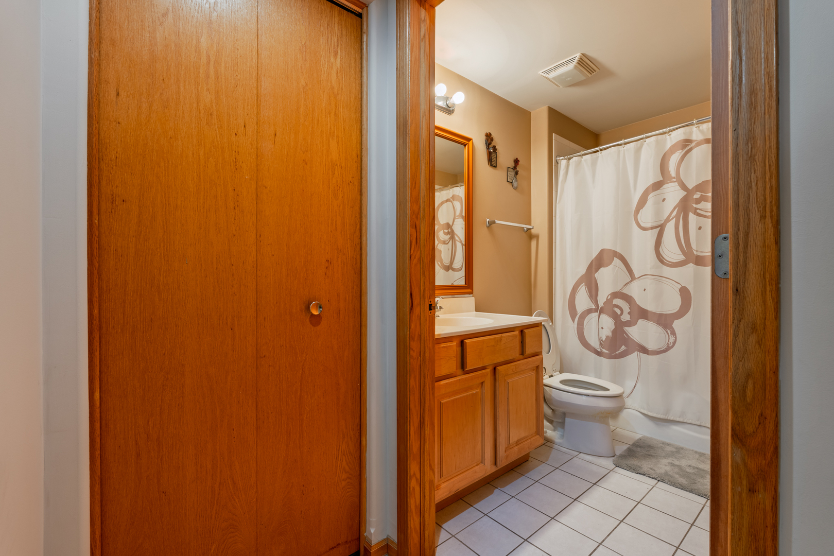 1745 Pavilion Way, Unit 206 Park Ridge, IL 60068 - Photo 34 of 48