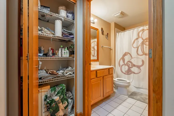 $319,900 | 1745 Pavilion Way, Unit 206, Park Ridge, IL 60068