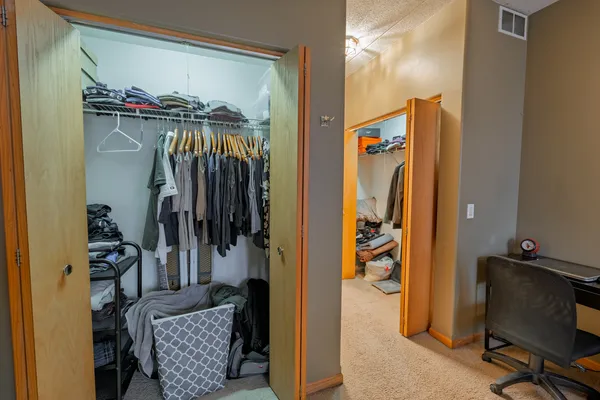 $319,900 | 1745 Pavilion Way, Unit 206, Park Ridge, IL 60068