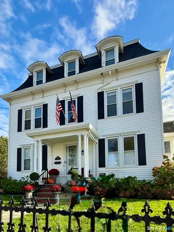 $3,500 | 1 Cannon Square, Stonington, CT 06378