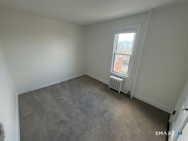 1 Cannon Square Stonington, CT 06378 - Photo 5 of 15 an empty room with a window