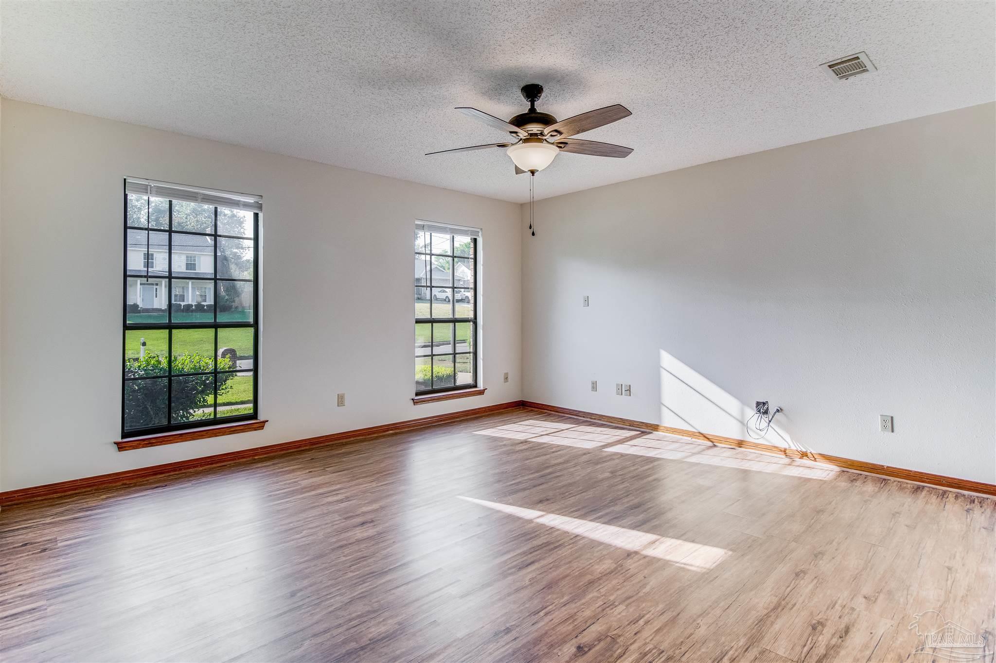 3223 Windmill Circle Cantonment, FL 32533 - Photo 7 of 50