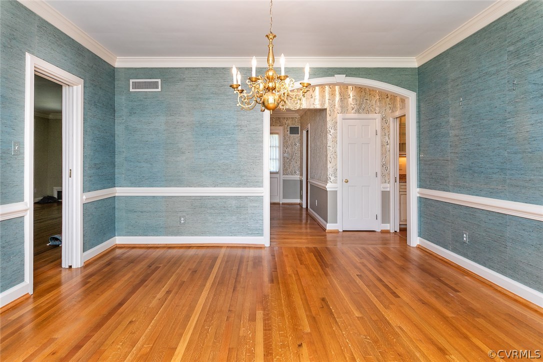 4610 Sulgrave Road Richmond, VA 23221 - Photo 14 of 32 Dining Room has an arched cased opening from the E