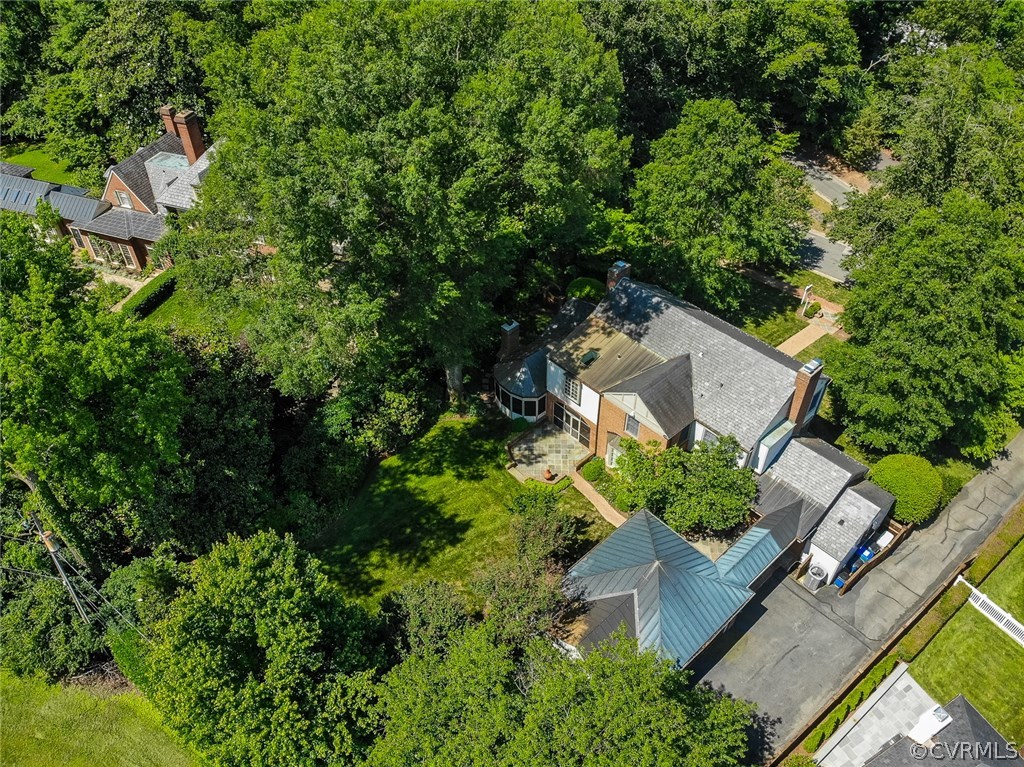 4610 Sulgrave Road Richmond, VA 23221 - Photo 3 of 32 The property is ideally situated with no homes acr