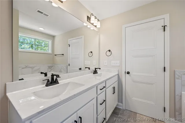 $389,900 | 16080 Cardinal Court, Wagram, NC 28396