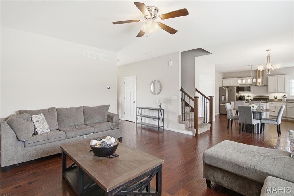 728 Longfellow Drive O'Fallon, IL 62269 - Photo 16 of 51