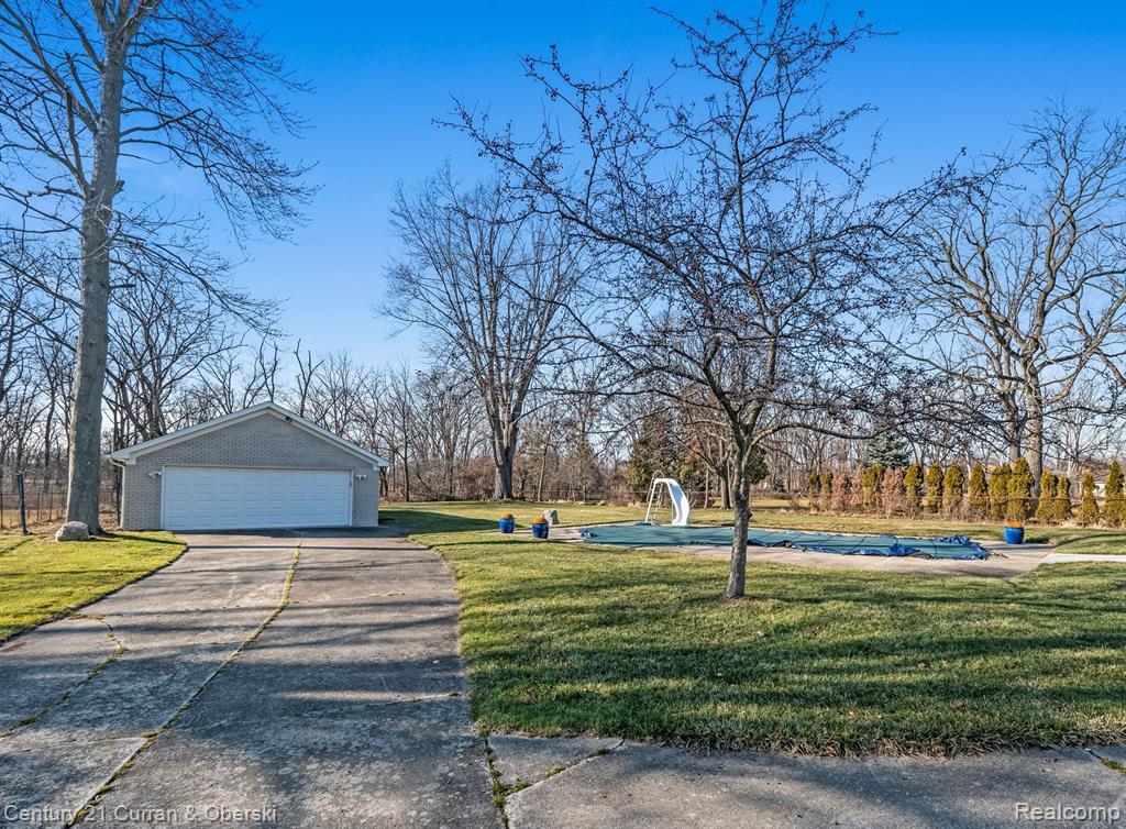 23722 East River Road Grosse Ile, MI 48138 - Photo 35 of 38