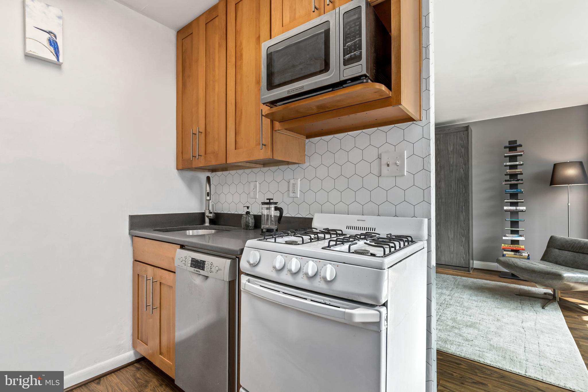 2939 Van Ness Street Northwest, Unit 845 Washington, DC 20008 - Photo 15 of 30