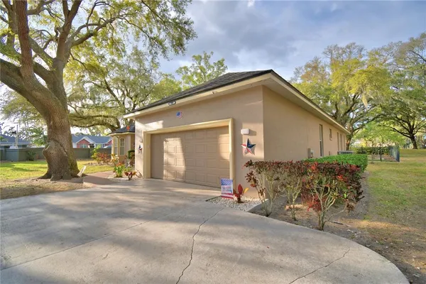 $535,000 | 1 Lake Eloise Lane, Winter Haven, FL 33884