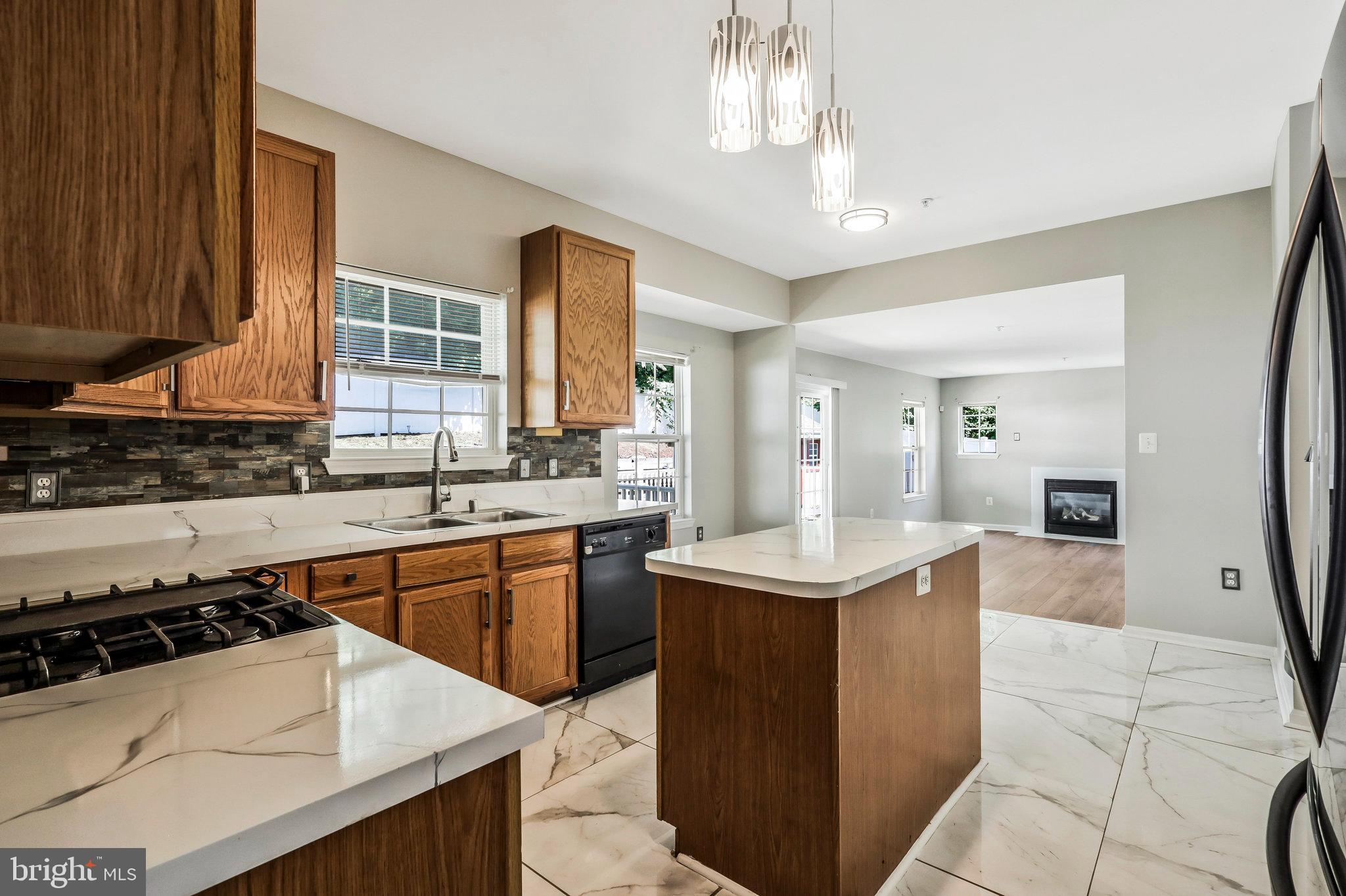 301 Round Table Drive Fort Washington, MD 20744 - Photo 11 of 48