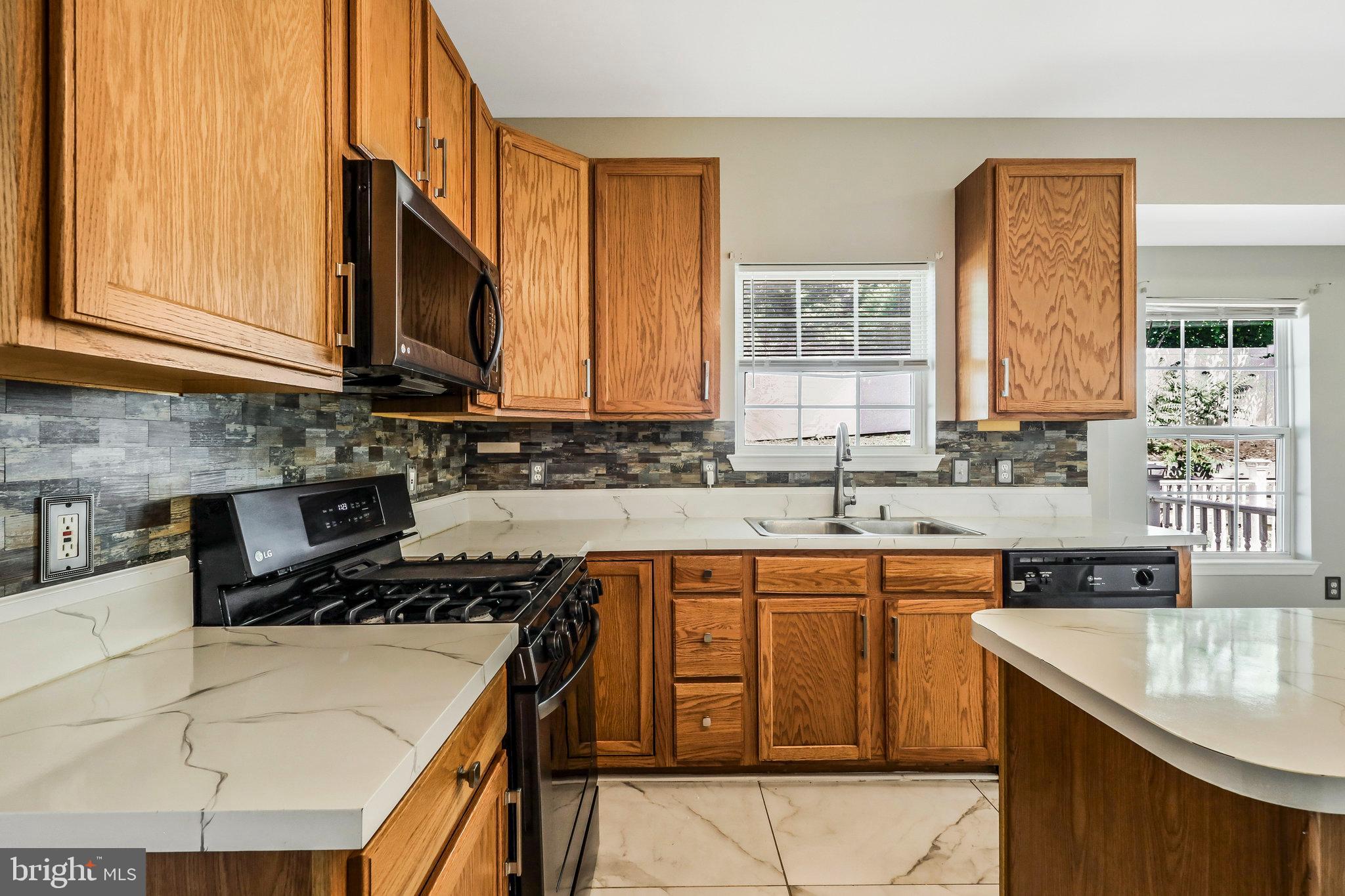 301 Round Table Drive Fort Washington, MD 20744 - Photo 12 of 48