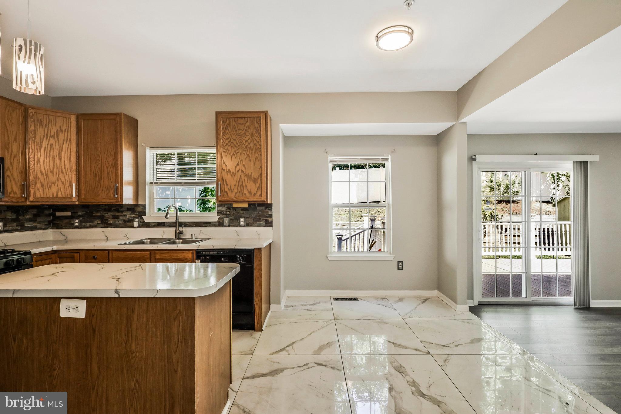 301 Round Table Drive Fort Washington, MD 20744 - Photo 16 of 48