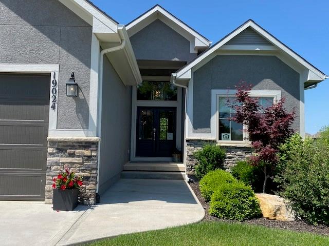 19024 Theden Street Spring Hill, KS 66083 - Photo 2 of 44