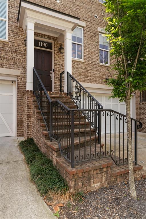 1190 John Collier Road Northwest Atlanta, GA 30318 - Photo 2 of 39