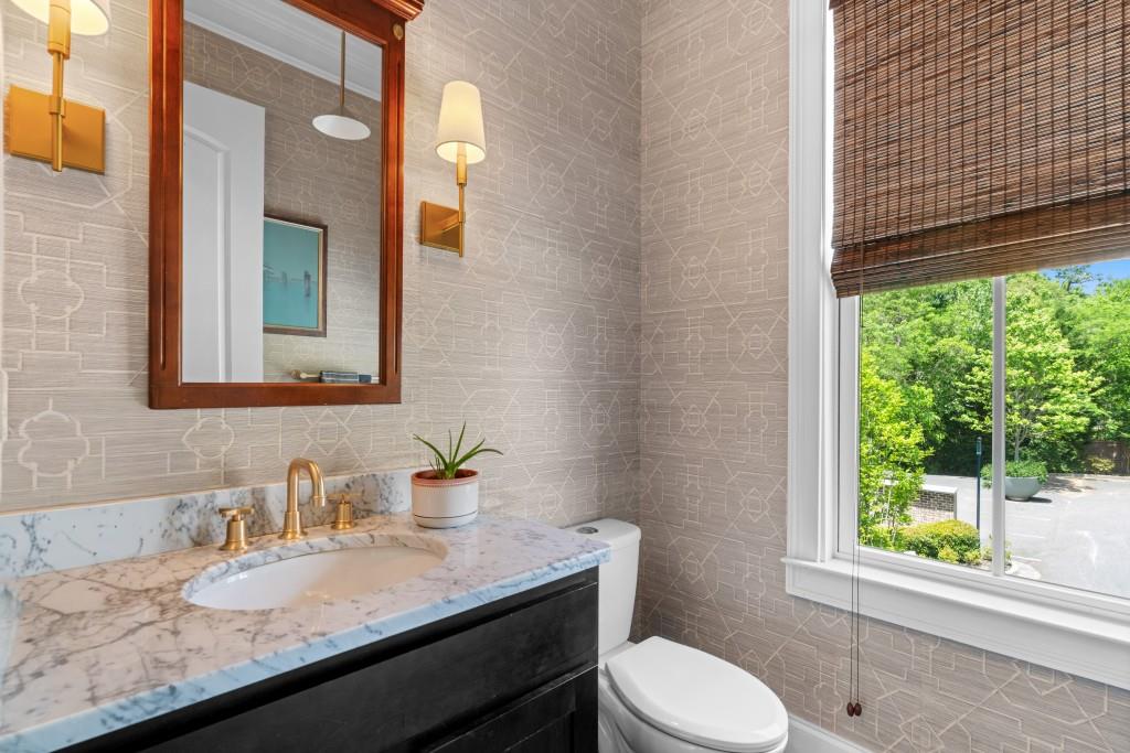 1190 John Collier Road Northwest Atlanta, GA 30318 - Photo 6 of 39