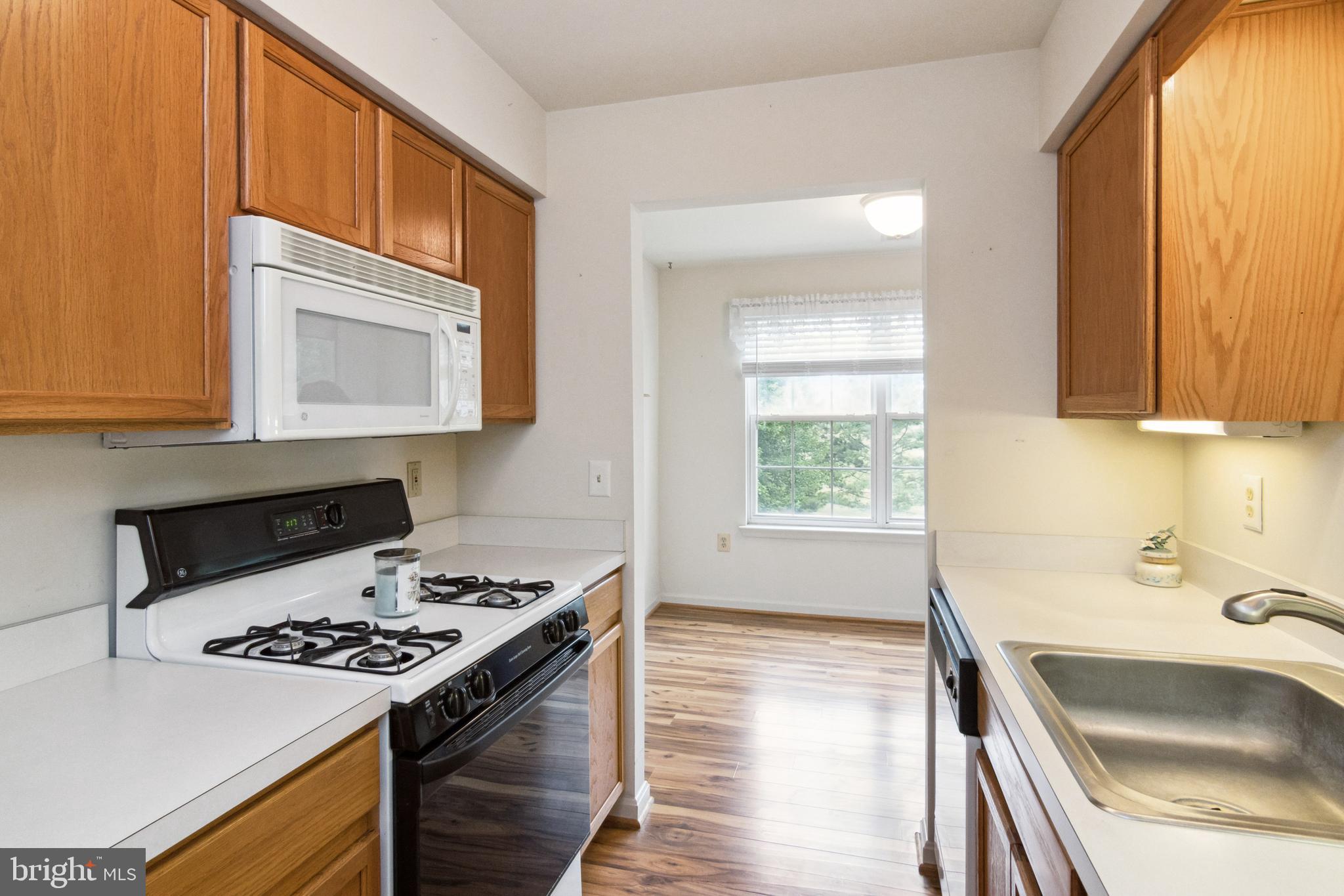 3830 Normandy Drive, Unit 2B Hampstead, MD 21074 - Photo 10 of 25 Galley kitchen