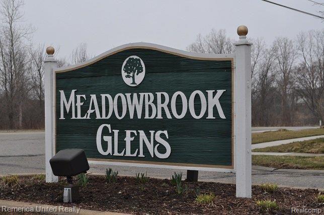 42112 Cherry Hill Road Novi, MI 48375 - Photo 14 of 14 Meadowbrook Glens.jpg
