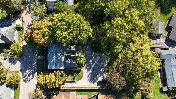 $350,000 | 823 North Maple Street, Bloomington, IN 47404