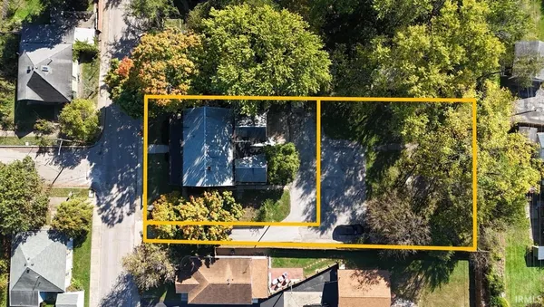 $350,000 | 823 North Maple Street, Bloomington, IN 47404