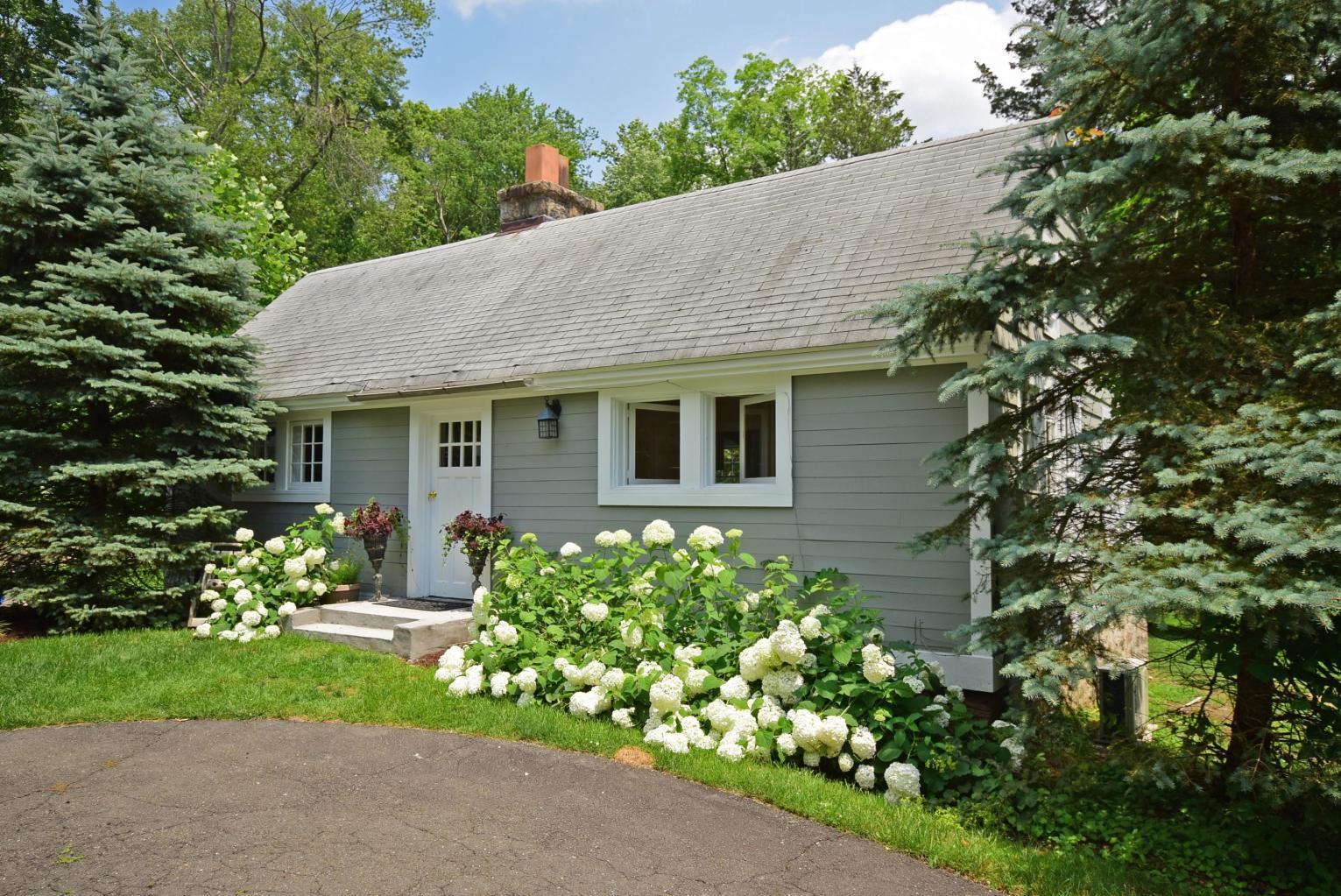 115 East Cross Road New Canaan, CT 06840 - Photo 13 of 21 2 BR Guest House