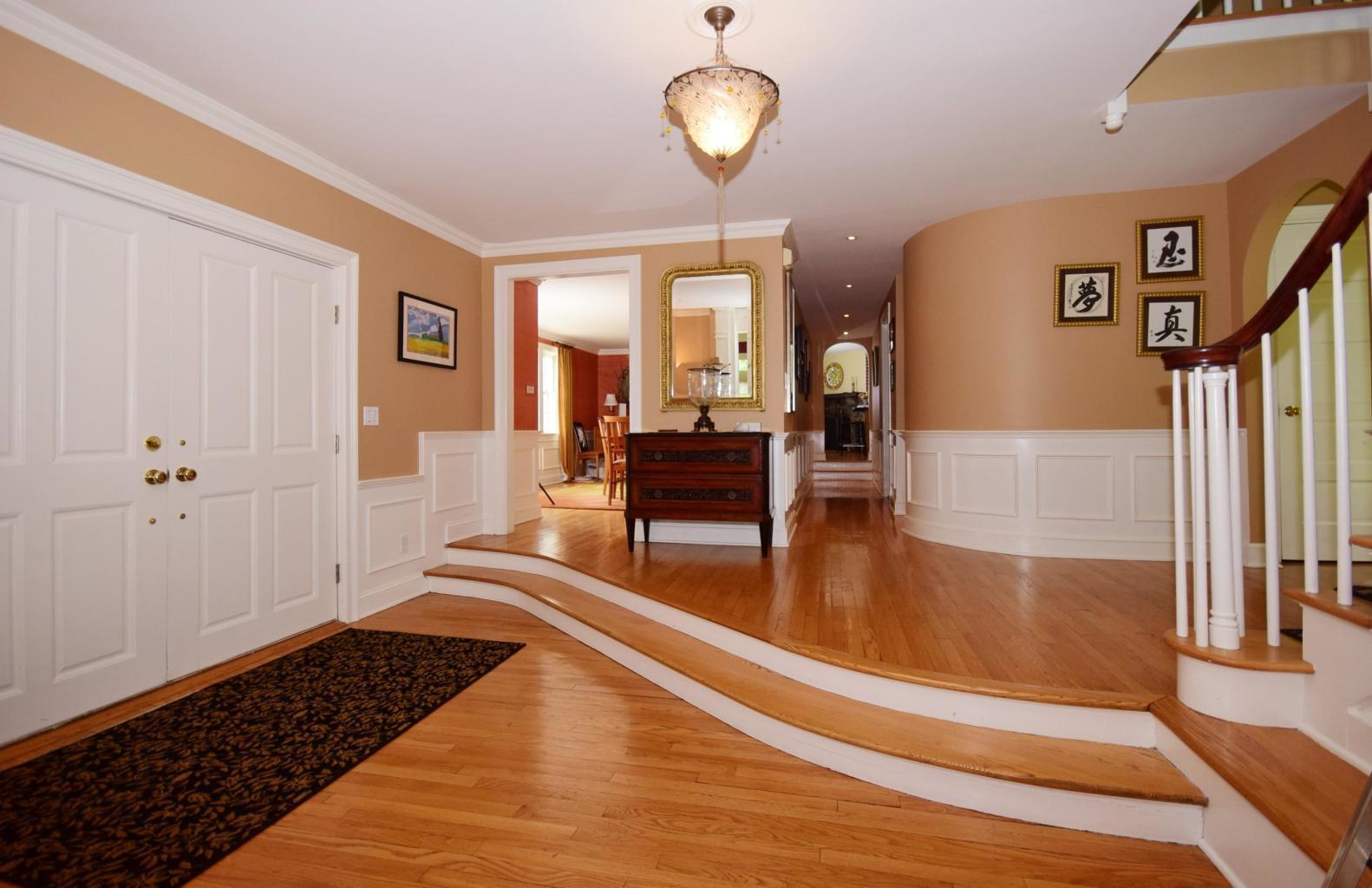 115 East Cross Road New Canaan, CT 06840 - Photo 3 of 21 Foyer