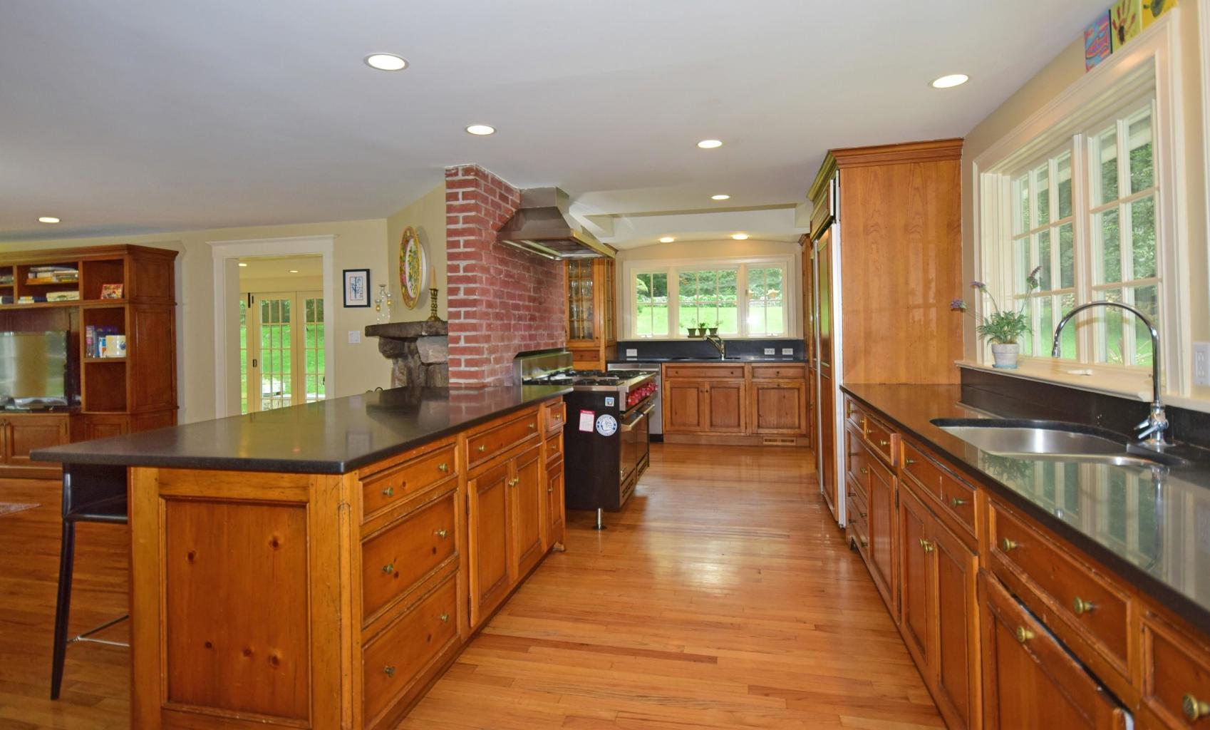 115 East Cross Road New Canaan, CT 06840 - Photo 4 of 21 Kitchen