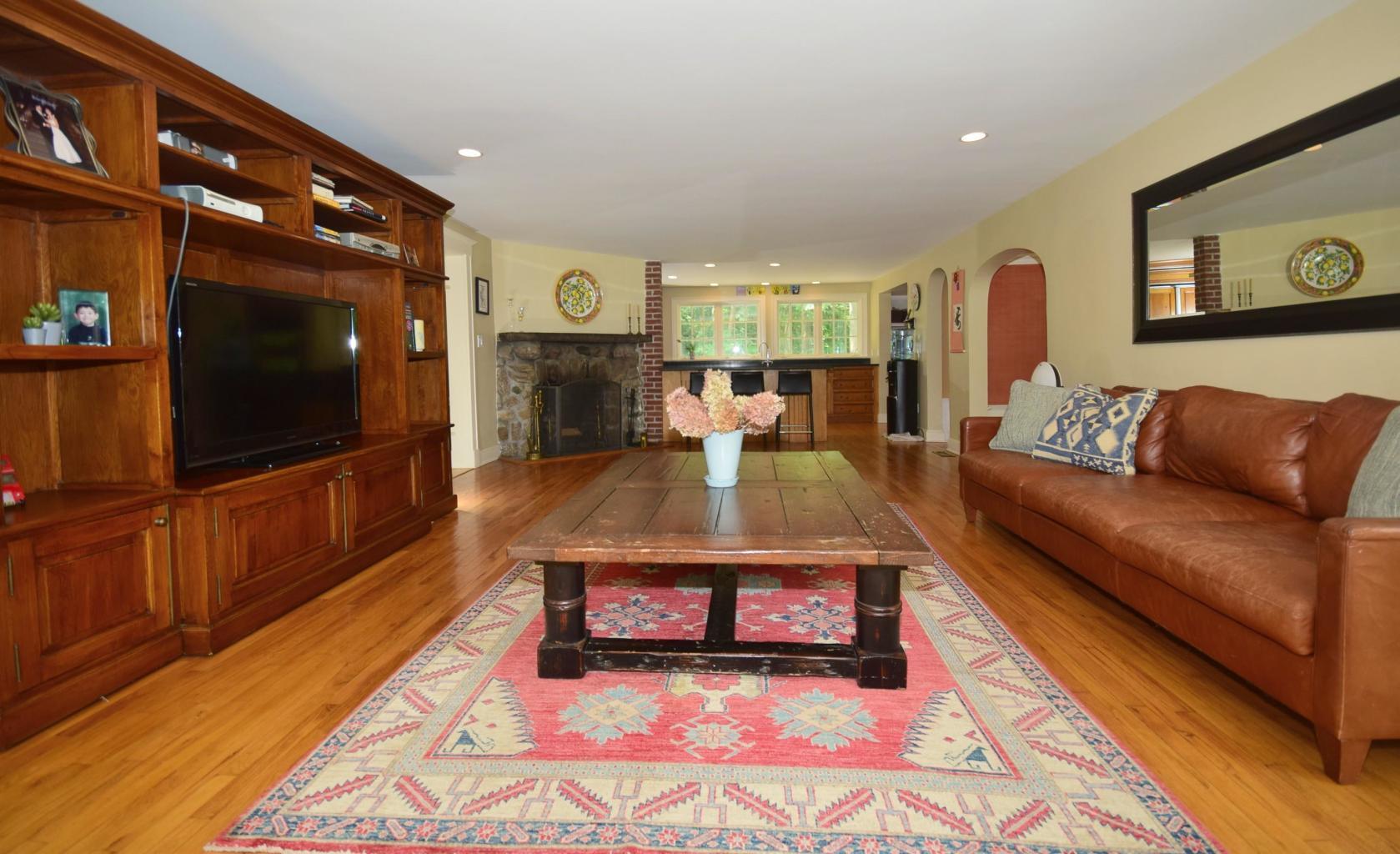 115 East Cross Road New Canaan, CT 06840 - Photo 8 of 21 Family