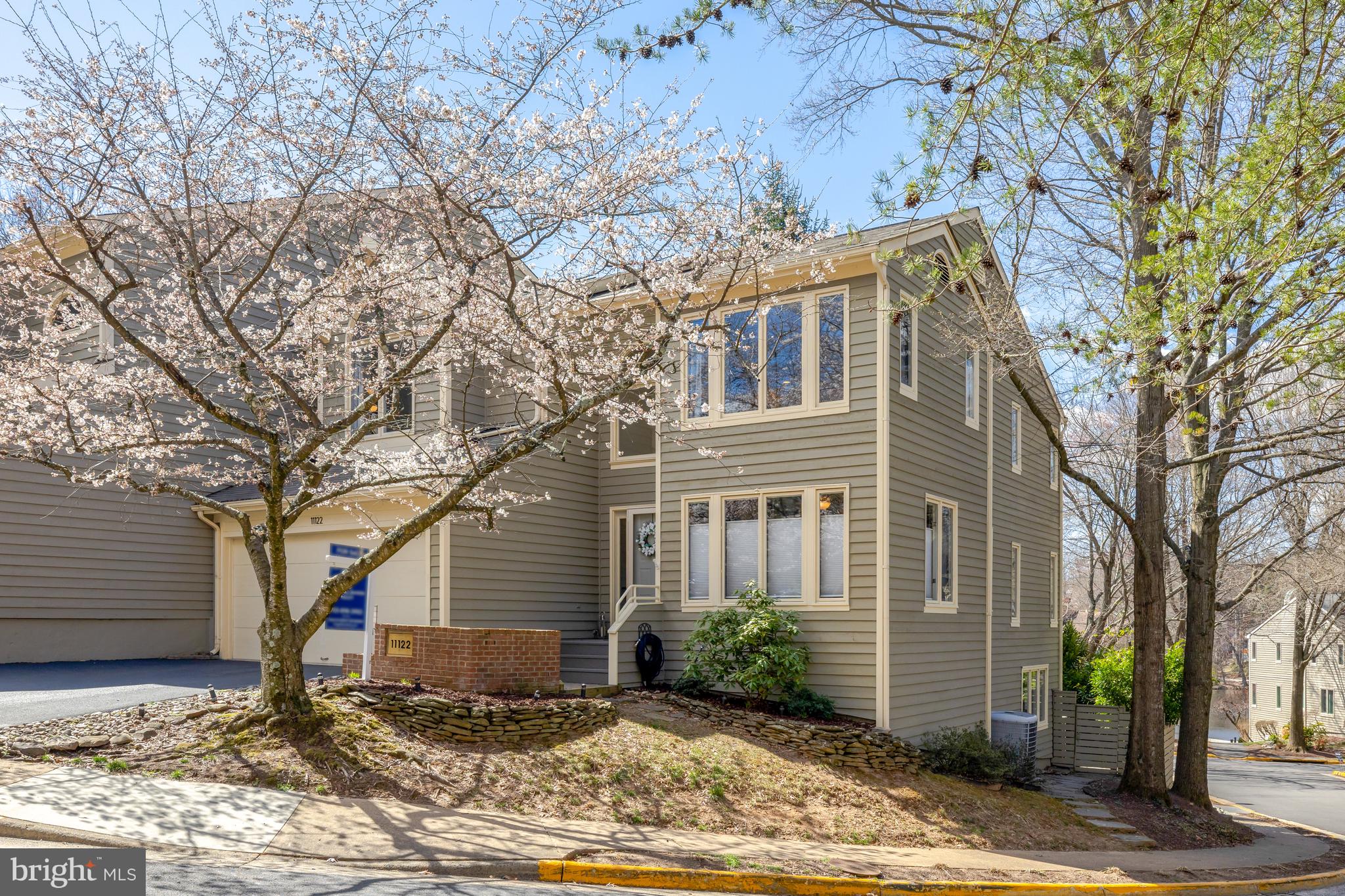 11122 Lakespray Way Reston, VA 20191 - Photo 1 of 77 Welcome to 11122 Lakespray Way!