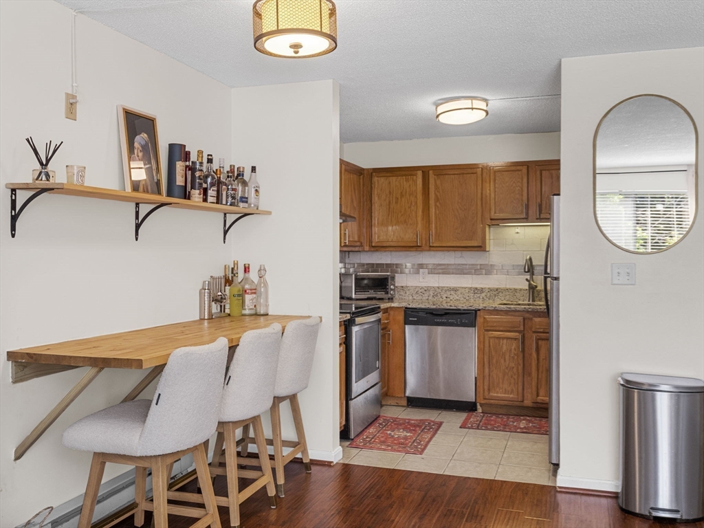 10 Rutledge Street, Unit 2G Worcester, MA 01604 - Photo 11 of 30 Gallery Image 11