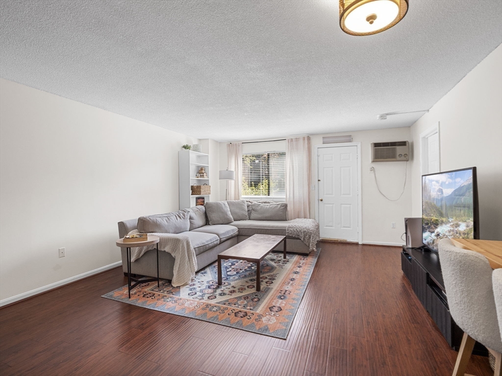 10 Rutledge Street, Unit 2G Worcester, MA 01604 - Photo 15 of 30 Gallery Image 15