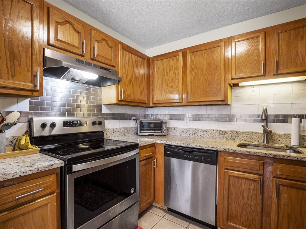 10 Rutledge Street, Unit 2G Worcester, MA 01604 - Photo 8 of 30 Gallery Image 8