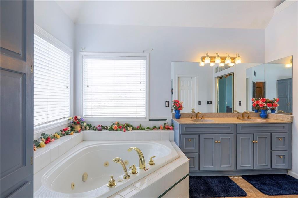 604 Oak Drive Raymore, MO 64083 - Photo 16 of 26