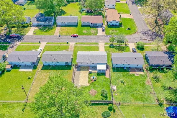 $100,000 | 1865 Violet Drive, Florissant, MO 63031