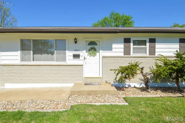 $100,000 | 1865 Violet Drive, Florissant, MO 63031
