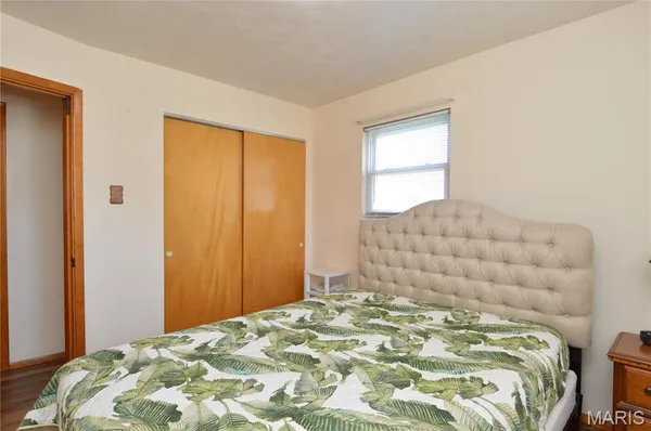 $100,000 | 1865 Violet Drive, Florissant, MO 63031