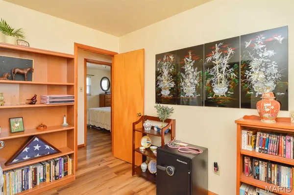 $100,000 | 1865 Violet Drive, Florissant, MO 63031