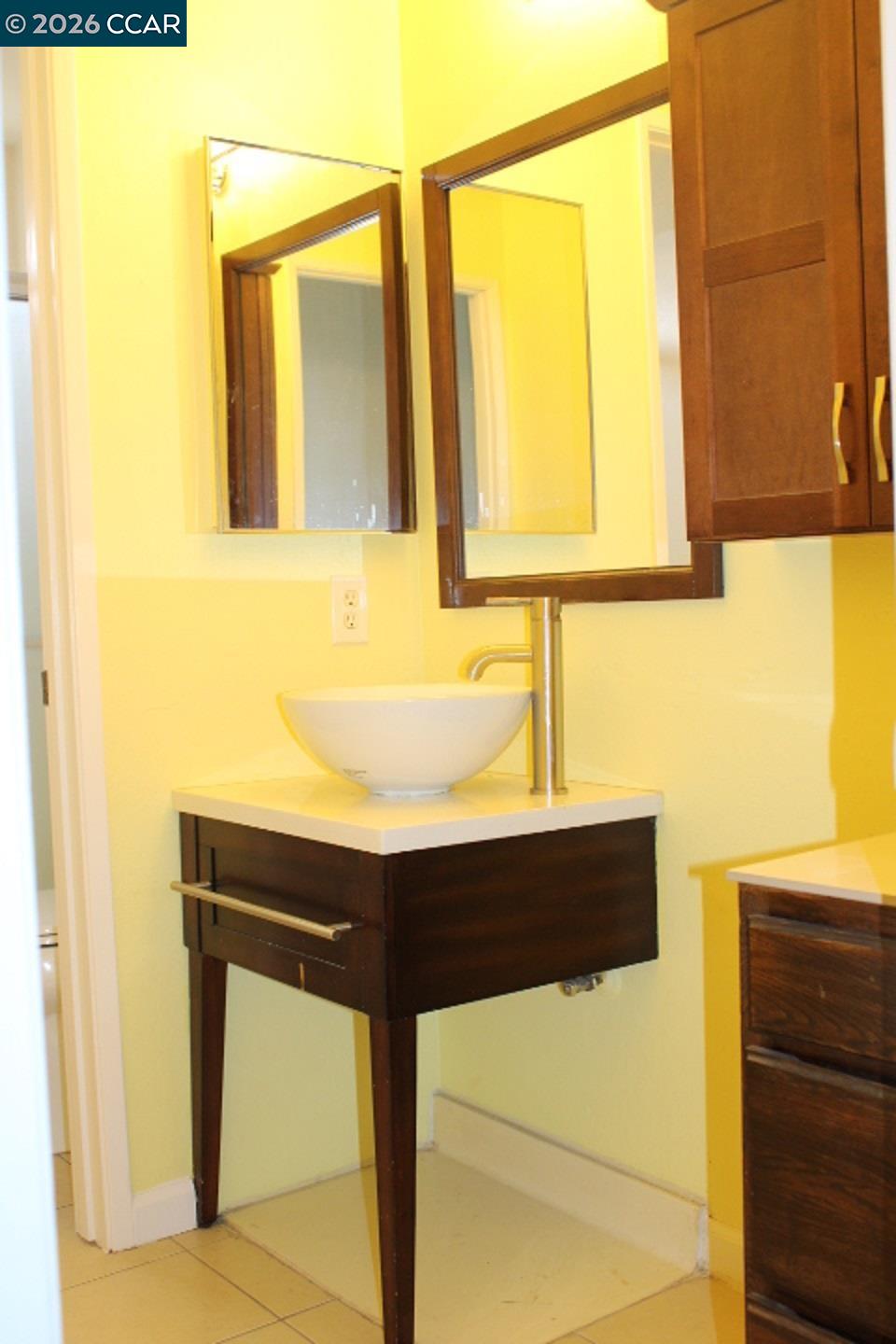 190 Iris Road Hercules, CA 94547 - Photo 26 of 42 Gallery Image 26