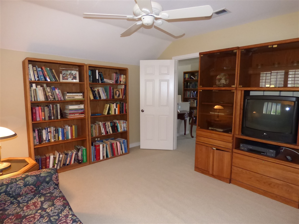 684 Poets Square Fallbrook, CA 92028 - Photo 13 of 25